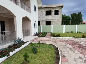 5bdrm House in Spintex for Sale