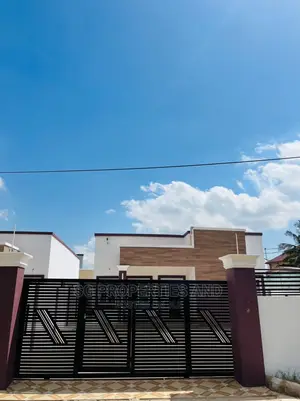 3bdrm House in Coca Cola, Spintex for Sale