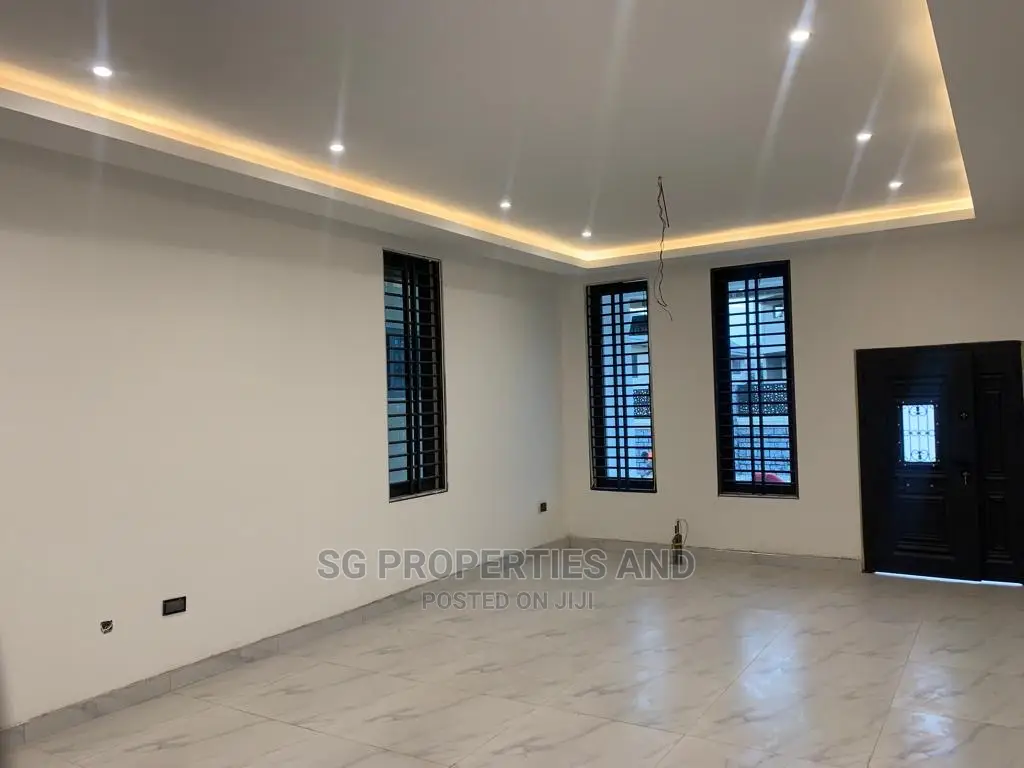 3bdrm House in Coca Cola, Spintex for Sale