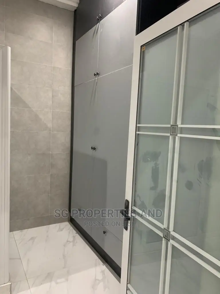 3bdrm House in Coca Cola, Spintex for Sale