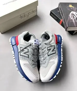 New Balance R C 1300