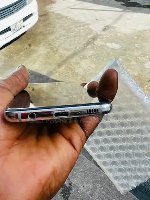 Samsung Galaxy S10e 128 GB White