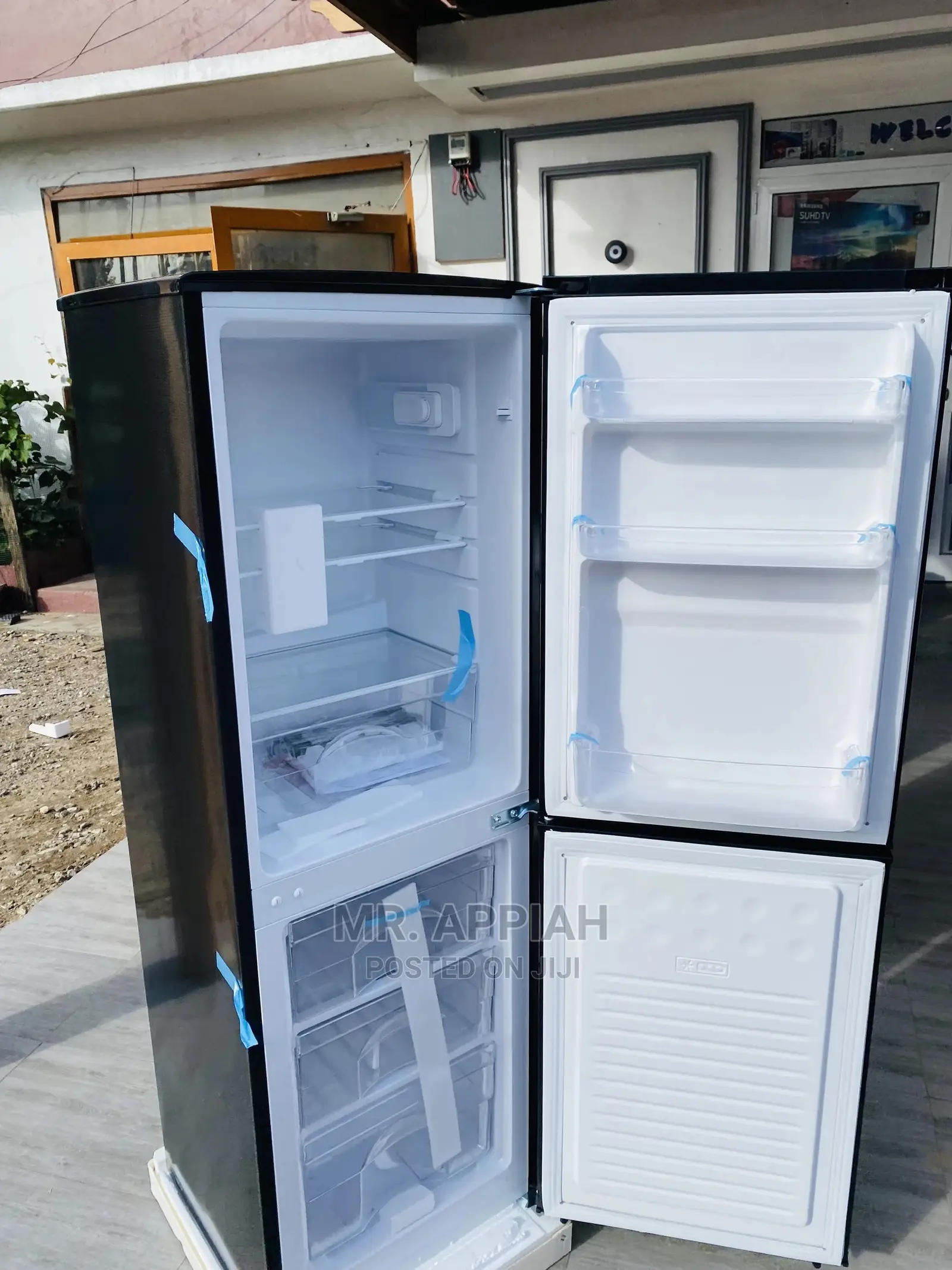 Rainbow Refrigerator With Inbuilt Stabilizer(RF-200b) 