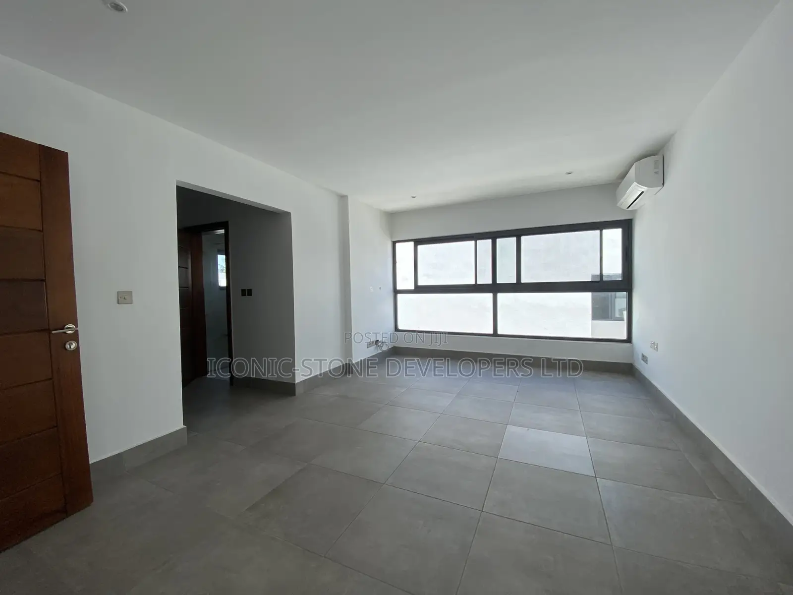 4bdrm Townhouse / Terrace in Cantonments for rent
