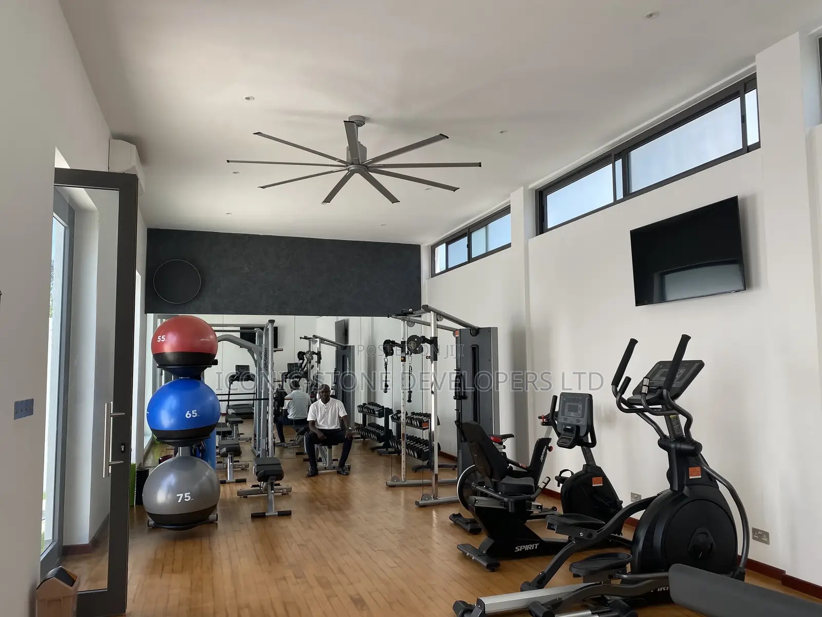 4bdrm Townhouse / Terrace in Cantonments for rent