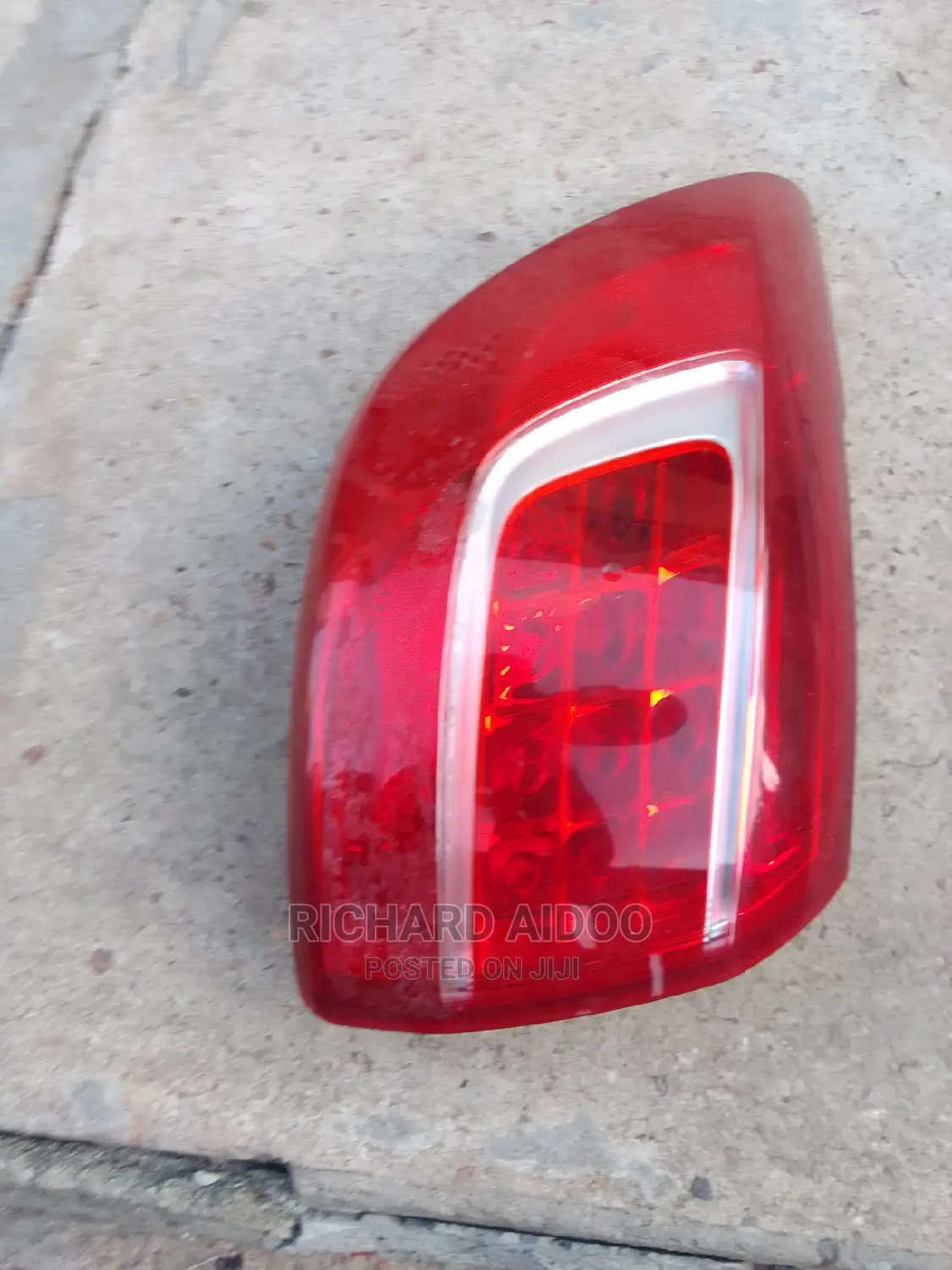 Kia Sportage 2012 Taillight Available