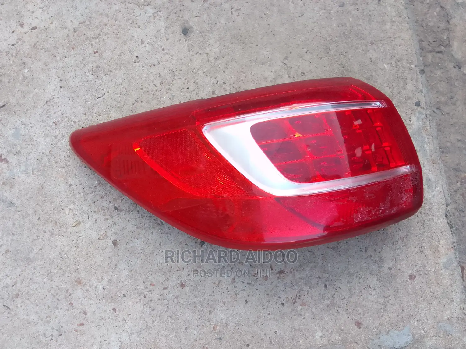 Kia Sportage 2012 Taillight Available