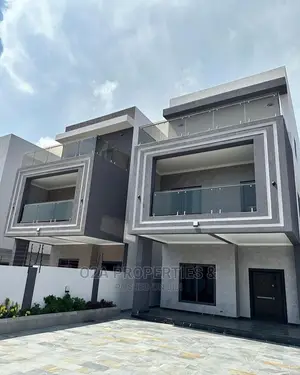 5bdrm House in a C Mall Area for Rent