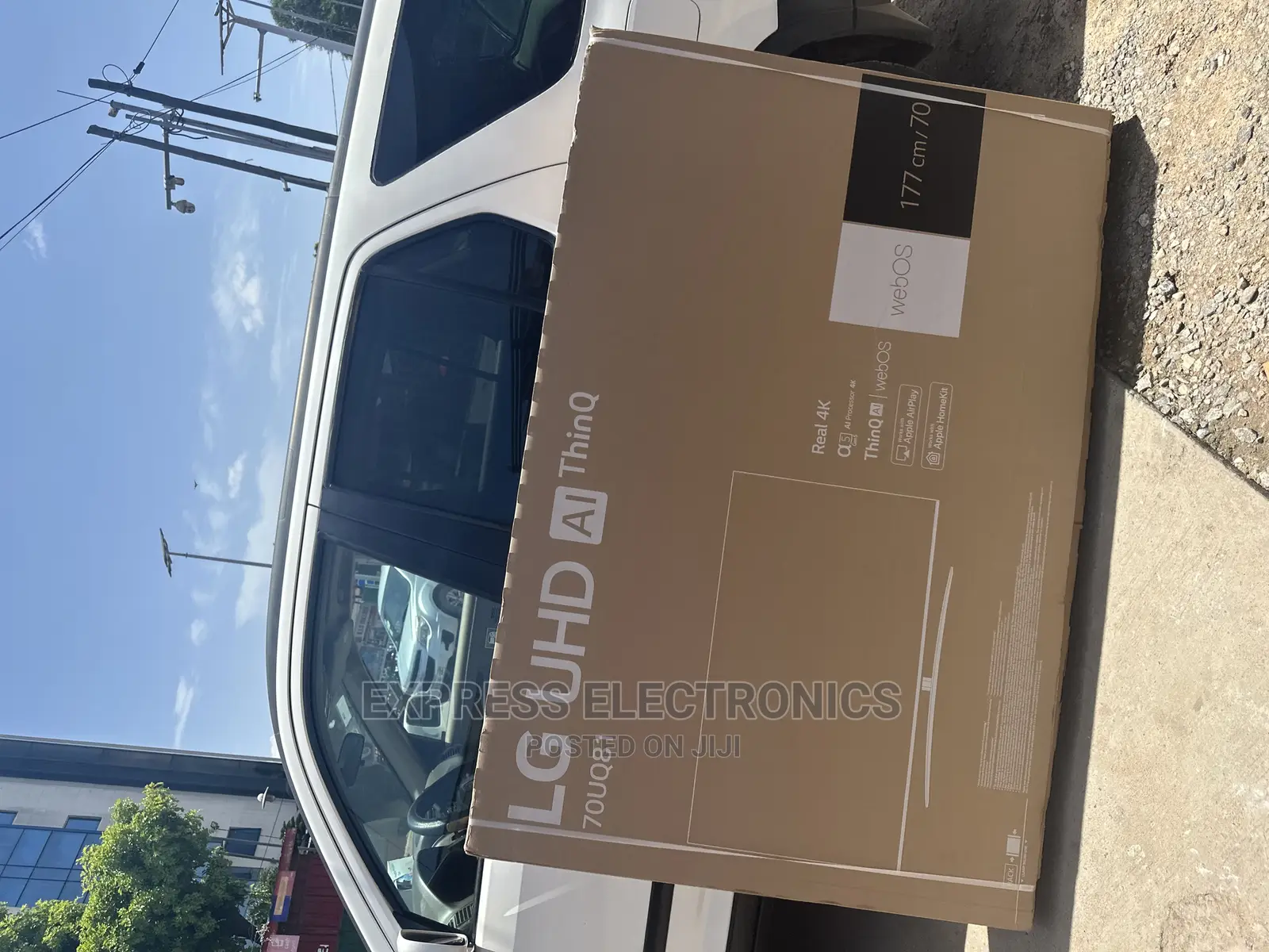 LG LED Uq81 70'' Smart TV