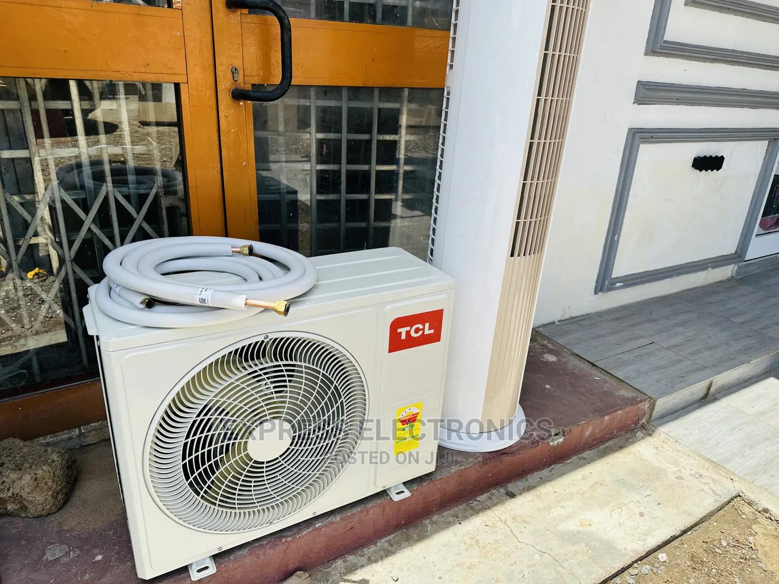 Fast Cooling Condenser Split TCL 2.0hp Floor Standing AC