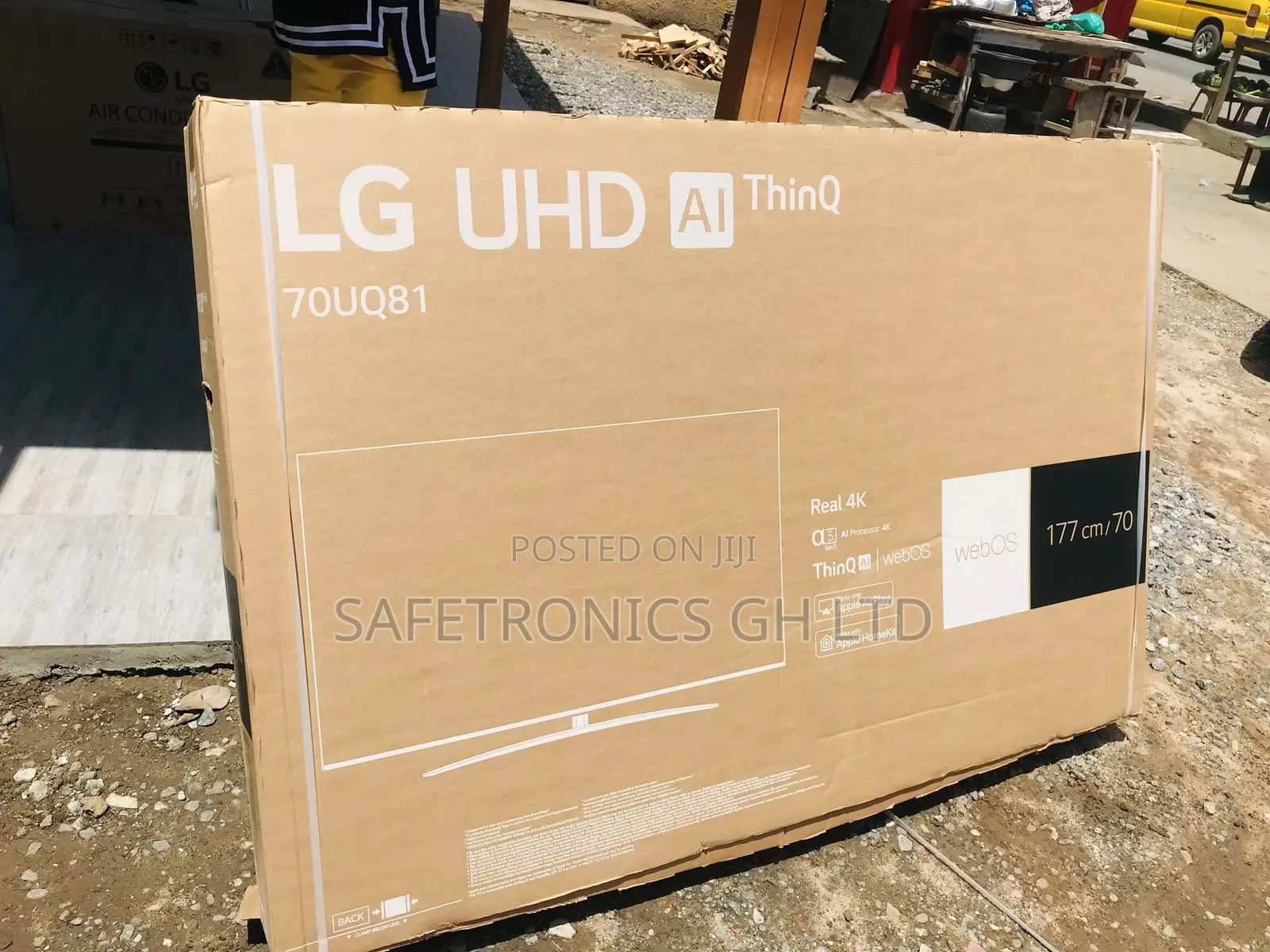 Great LG LED Uq81 70'' Smart TV