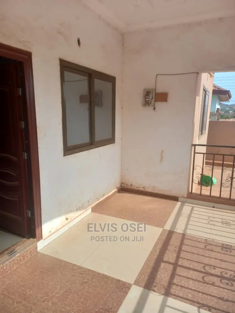 4bdrm House in New Botianor, Weija for Sale