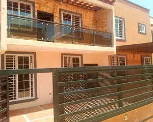 3bdrm Duplex in East Airport for rent