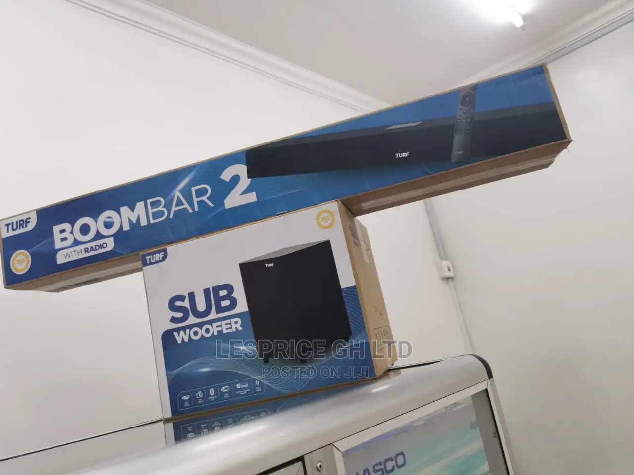 Unique Turf Boombar With Radio