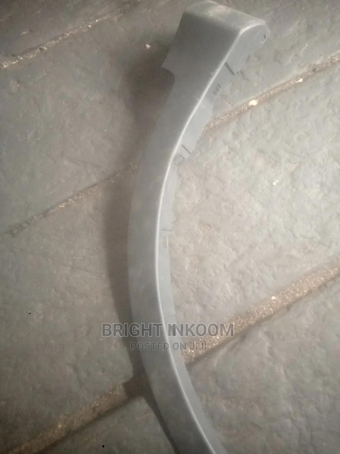 RAV4 2013/14 Fender Moulding