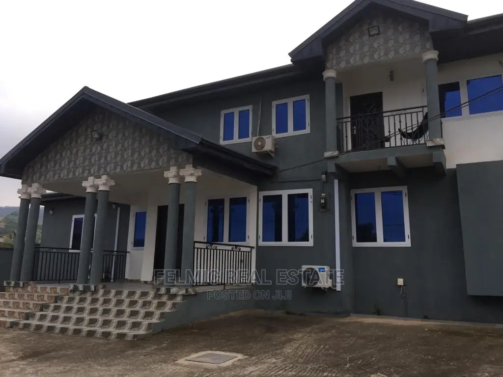6bdrm Duplex in Felmic Real Estate, Pokuase for sale