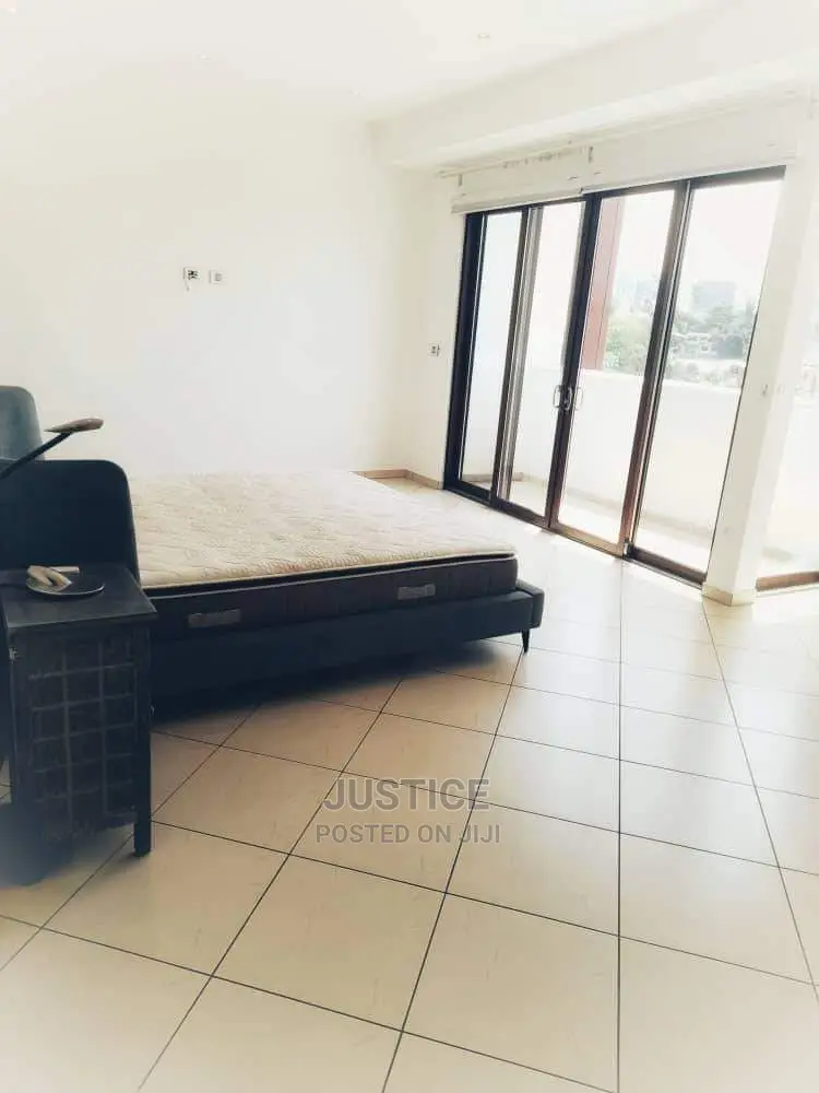 Furnished 3bdrm Apartment in Airport for sale