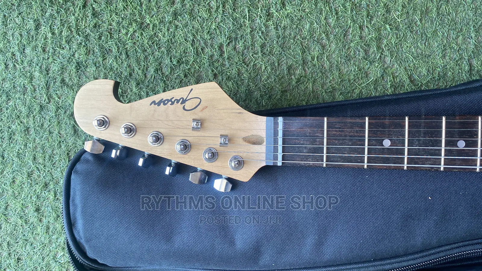 Lead Guitar With Bag in Accra Metropolitan Musical Instruments & Gear