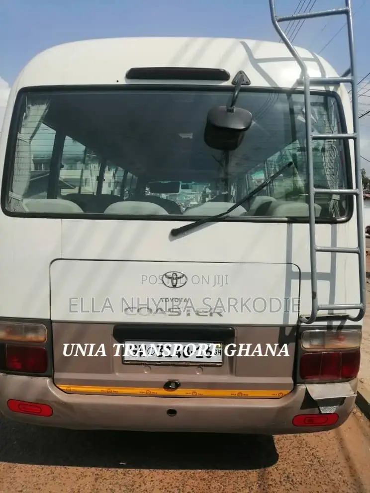 Bus Rental Services for Movie Shooting Trips
