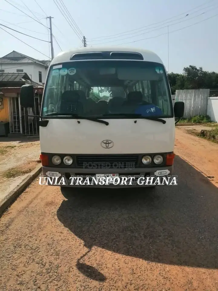 Bus Rental Services for Movie Shooting Trips