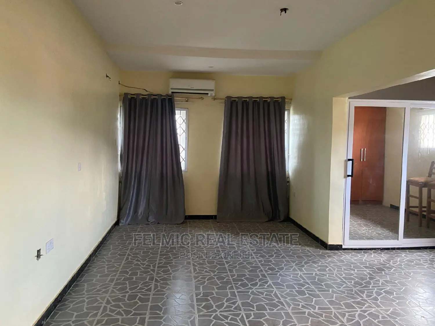 6bdrm Duplex in Felmic Real Estate, Pokuase for sale