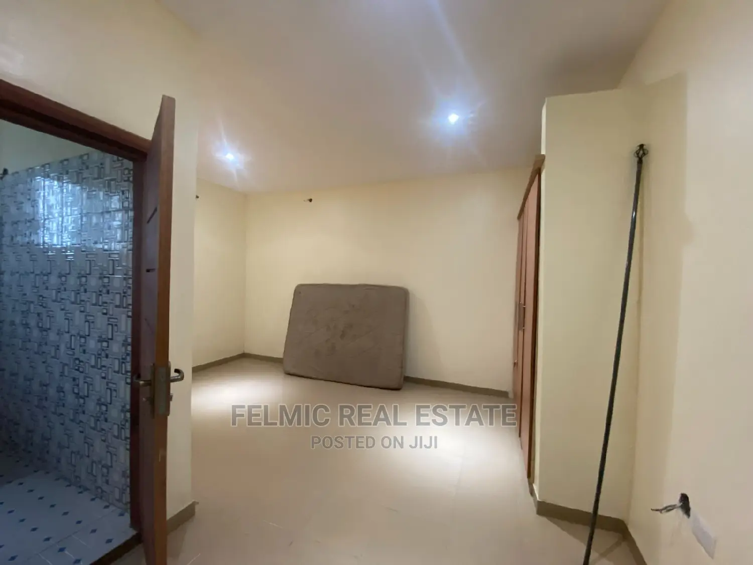 6bdrm Duplex in Felmic Real Estate, Pokuase for sale