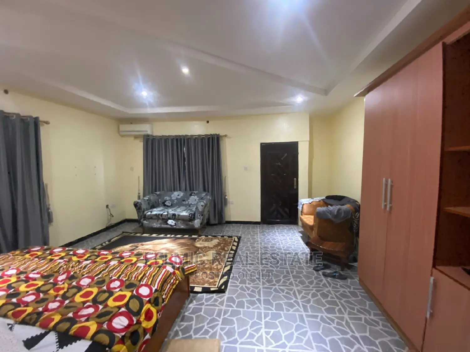 6bdrm Duplex in Felmic Real Estate, Pokuase for sale