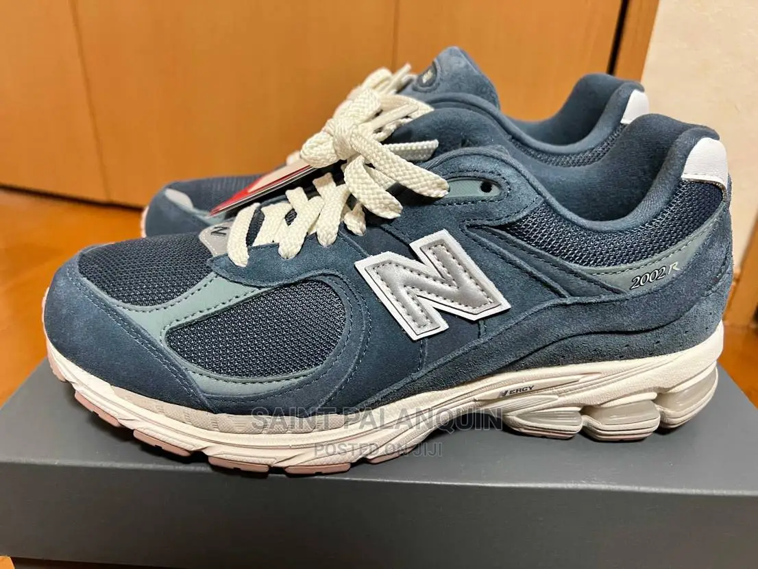 New Balance Sneaker