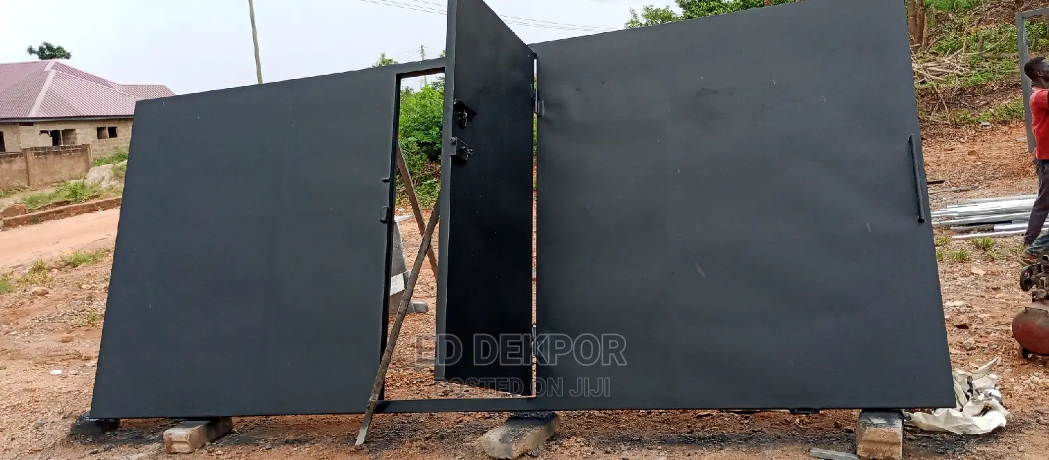 Cf Metal Gate