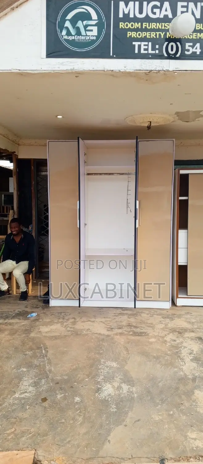 Laminated High Gloss Wardrobe