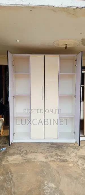 Laminated High Gloss Wardrobe