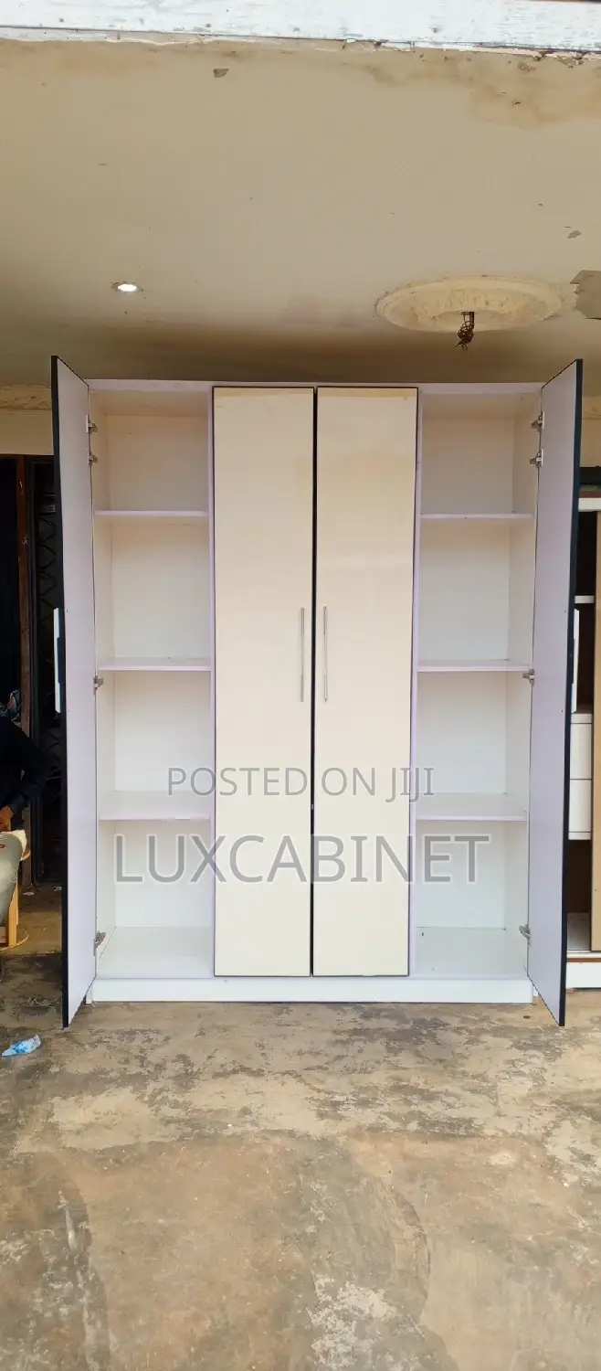 Laminated High Gloss Wardrobe