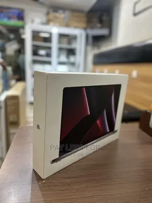 New Laptop Apple MacBook Pro 2022 M2 16GB Apple M2 SSD 512GB