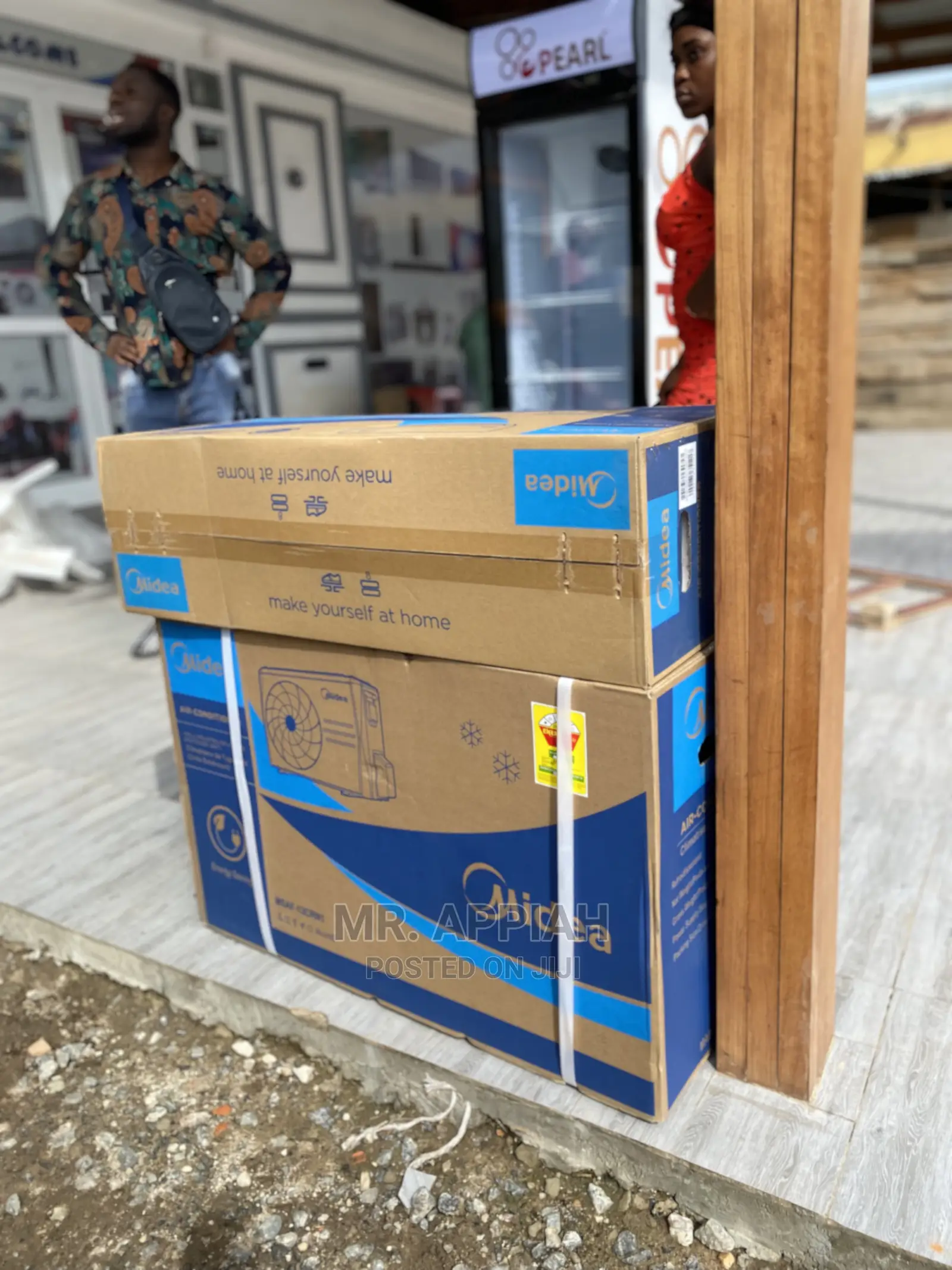 Midea 1.5hp Ac With WIFI Control( Smart Kits) MSAF-12CRN1.