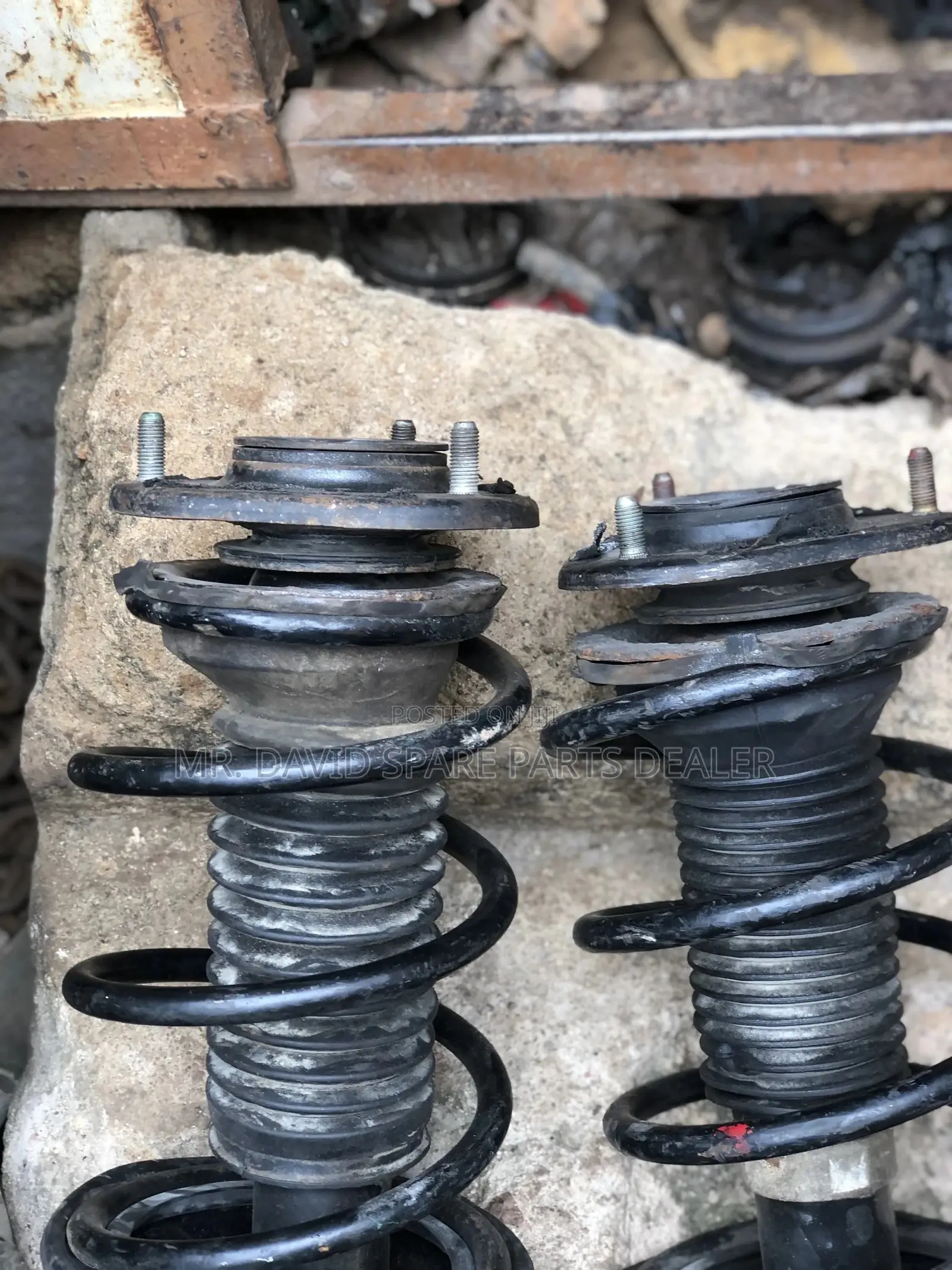 Pontiac Vibe Front Shock Absorbers