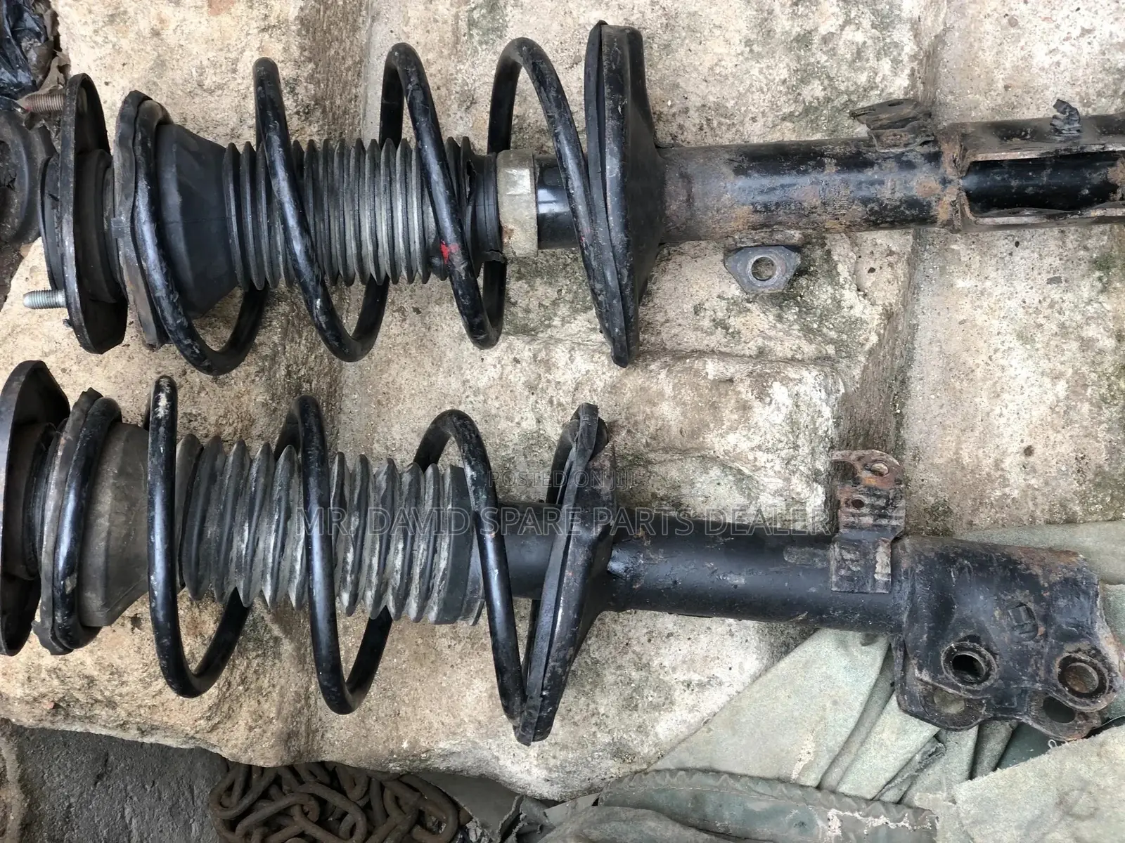 Pontiac Vibe Front Shock Absorbers