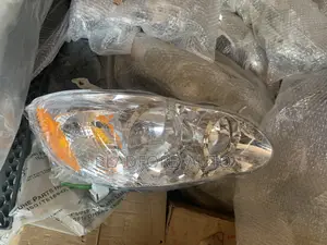 Corolla 2006 Headlight Pair