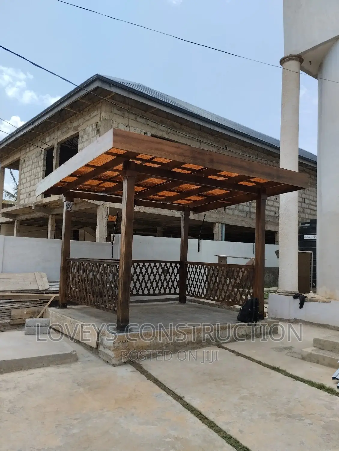 Lovey's Pergola