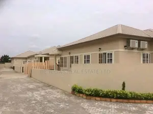 3bdrm Bungalow in De-Icons Real Estate, Ga South Municipal for Sale
