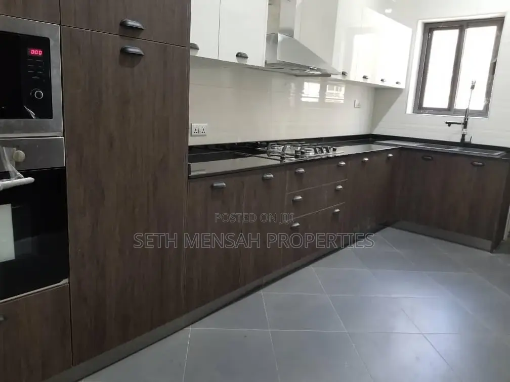 3bdrm House in Achimota for Rent