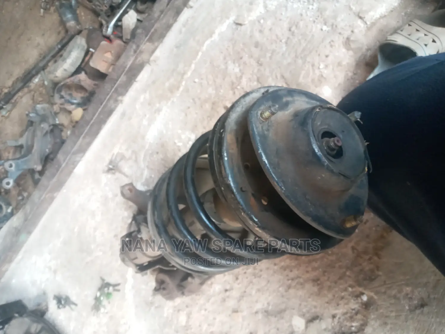 Mistsubishi Galant Front Absorber