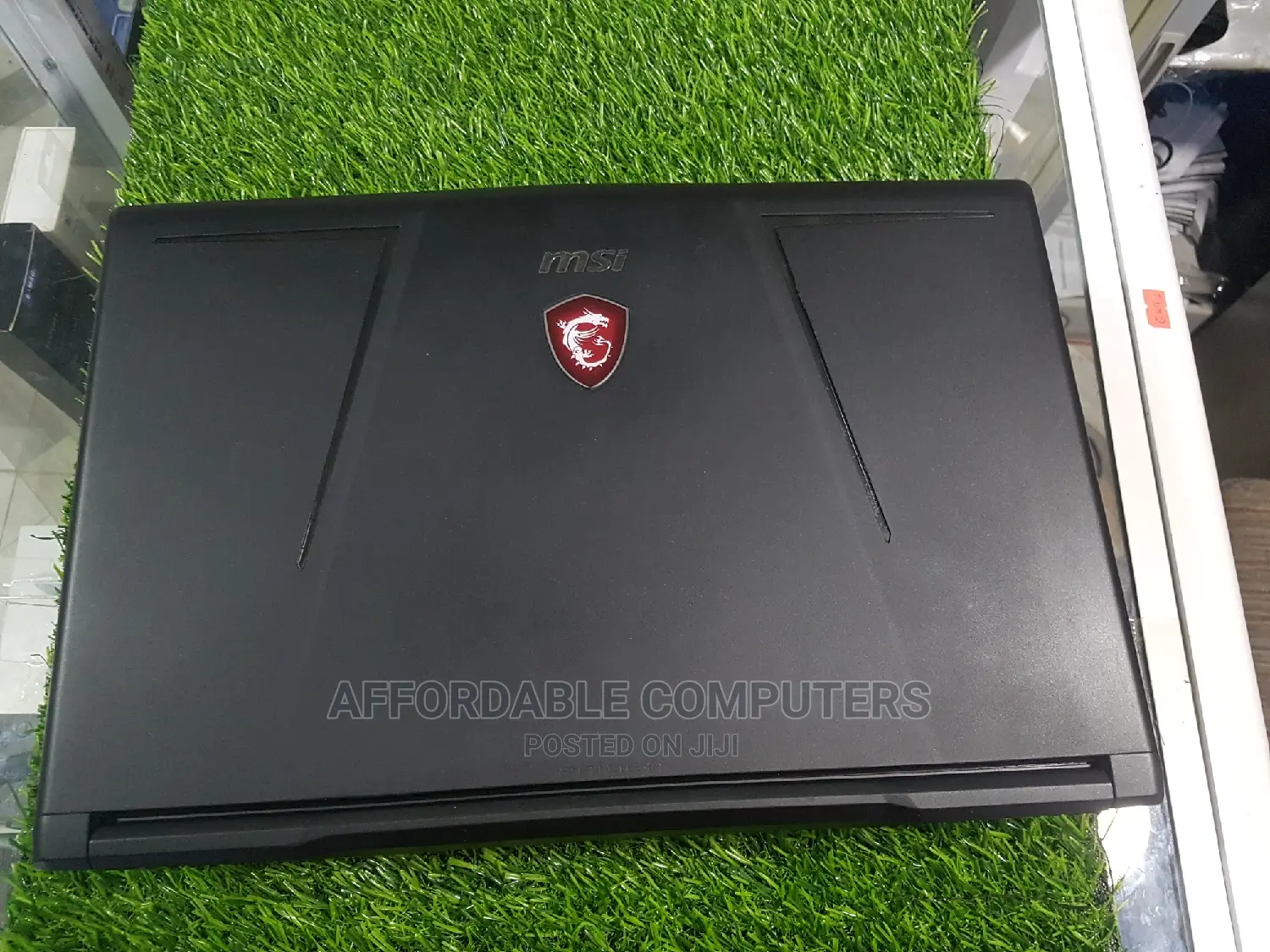 New Laptop MSI GE63 Raider RGB 8RE 16GB Intel Core I7 HDD+SSD 256GB