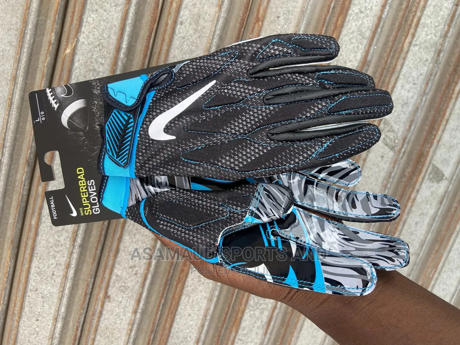 Original Rugby Player Gloves at Cool Price