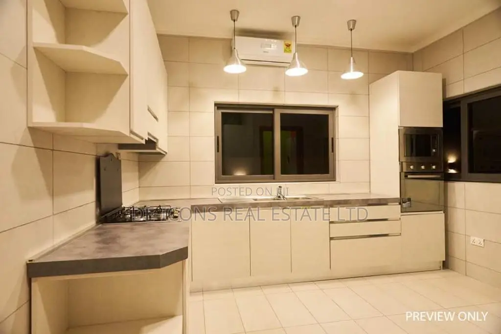 4bdrm Duplex in De-Icons Real Estate, Ga South Municipal for Sale