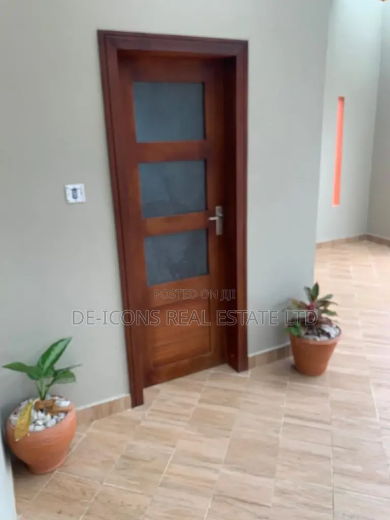 4bdrm Duplex in De-Icons Real Estate, Ga South Municipal for Sale