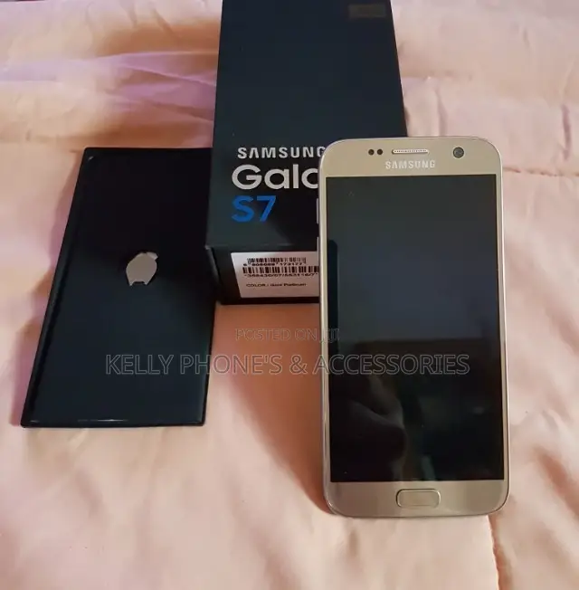 New Samsung Galaxy S7 32 GB Gold