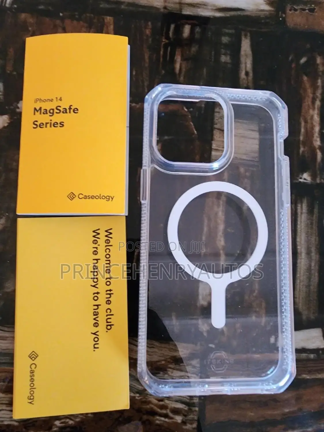Caseology Capella Mag Clear Case for iPhone 14 Pro Max