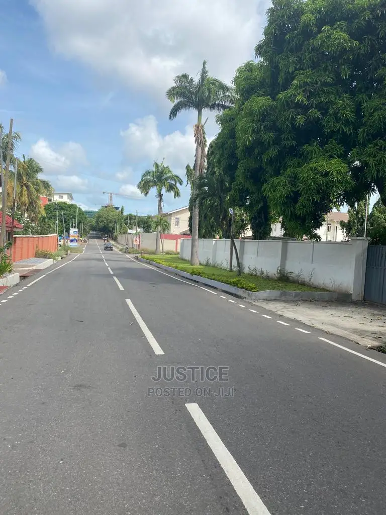 5 Plots With Old Buildings North Ridge