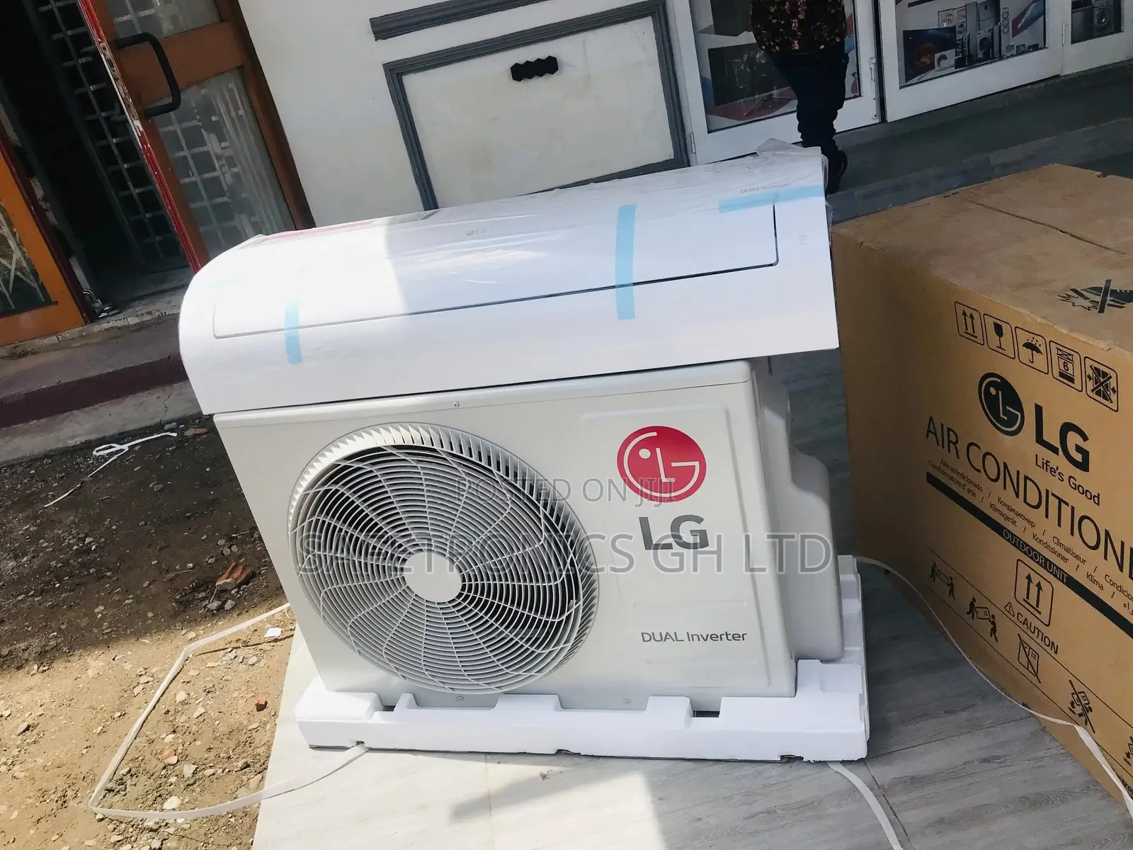LG S4-C18tzcaa 2.0HP Energy Saving Air Conditioner