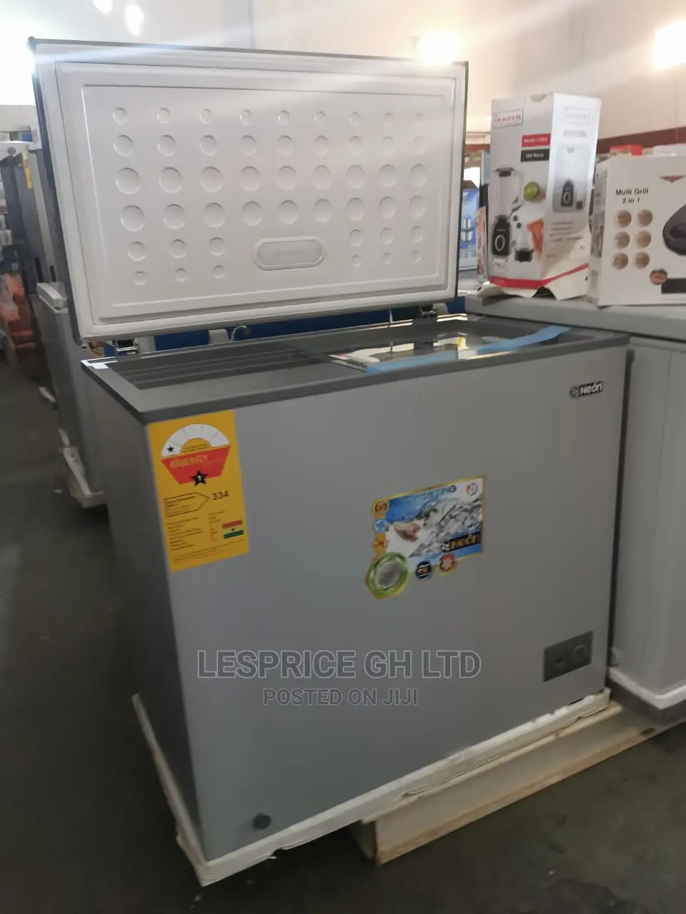 Newly Designed Neon Chest Freezer 200L